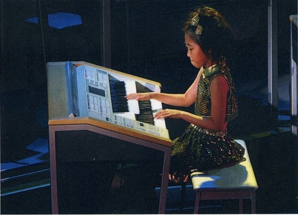 ELECTONE STAGE2013 の写真です曲名『となりのトトロ　ジャズバージョン』