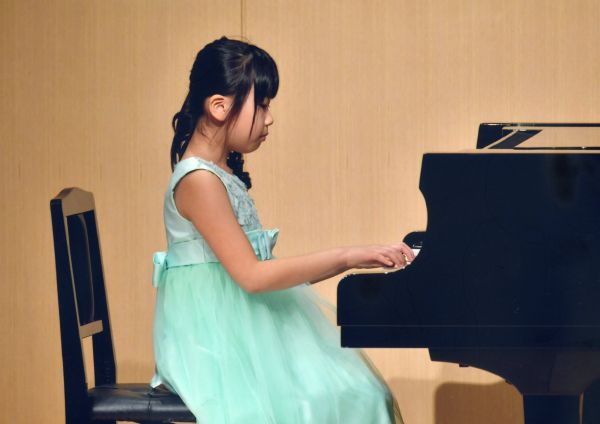 ピアノ・エレクトーン発表会　きたこぶしホール「お人形の夢と目ざめ」