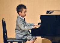 ピアノ・エレクトーン発表会　きたこぶしホール「おばけの足あと」　「こびとのマーチ」